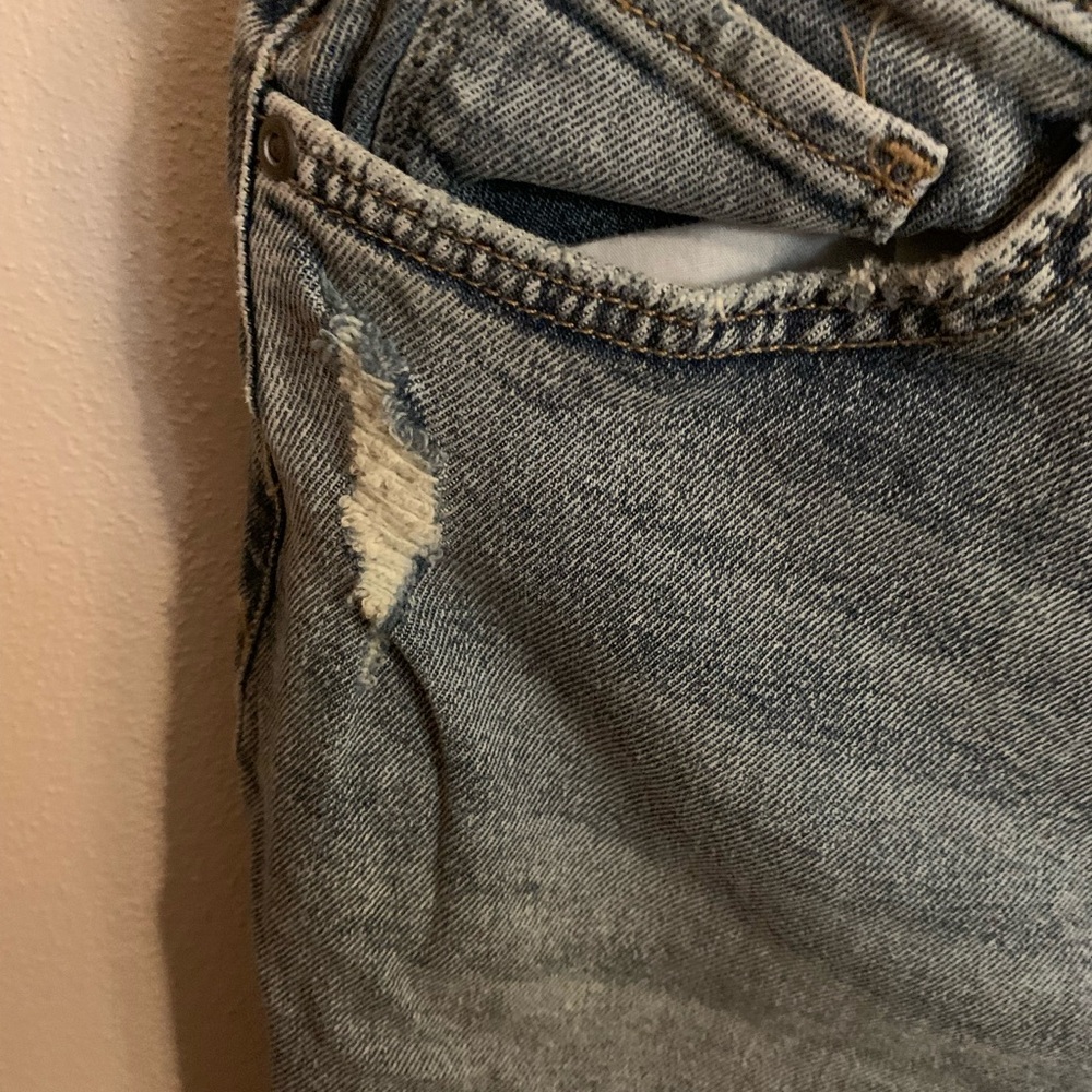 Jeans - Picture 2 of 4